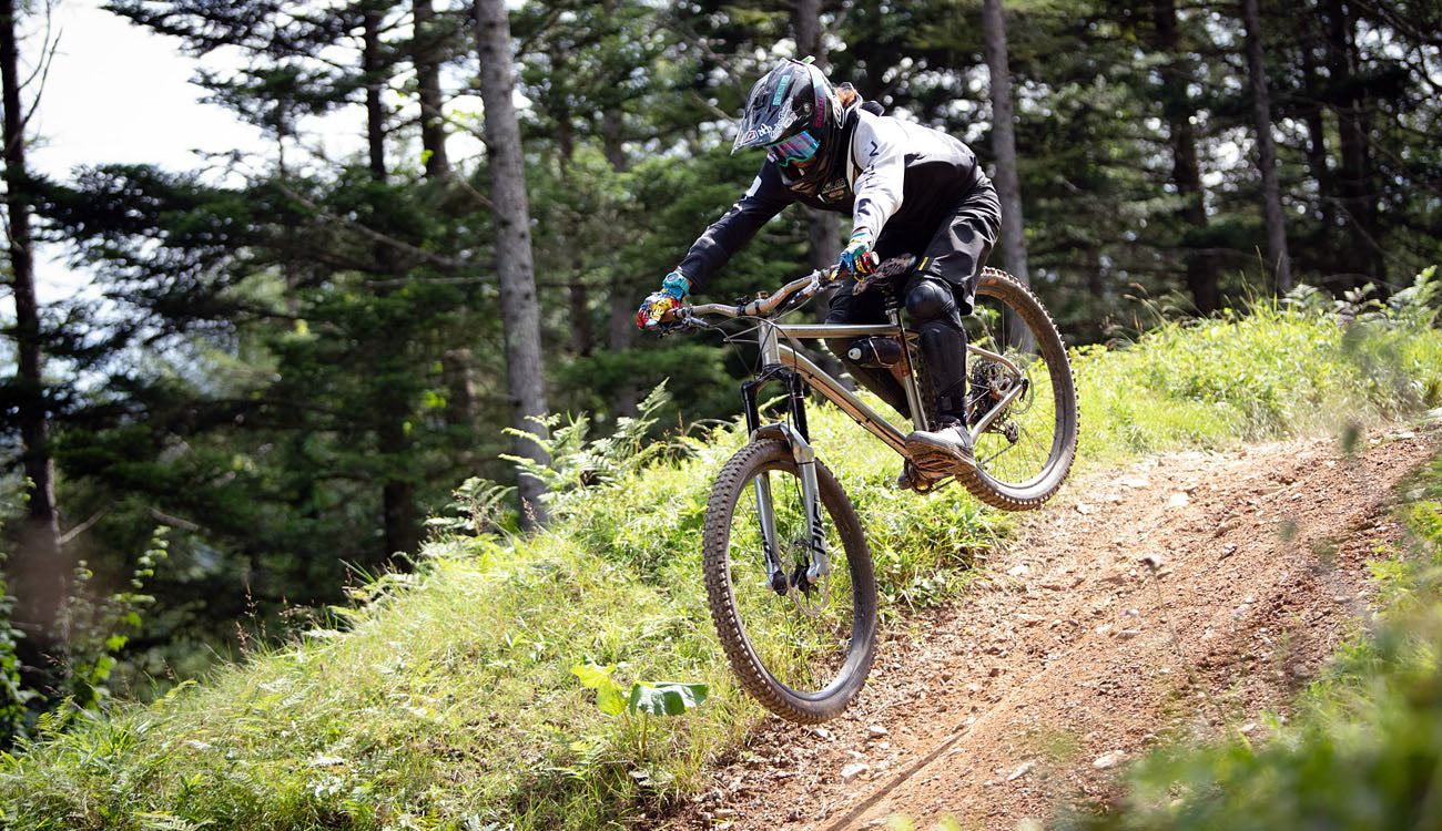 AE／オールマウンテン＆エンデューロ／グラビティハードテール | 一生